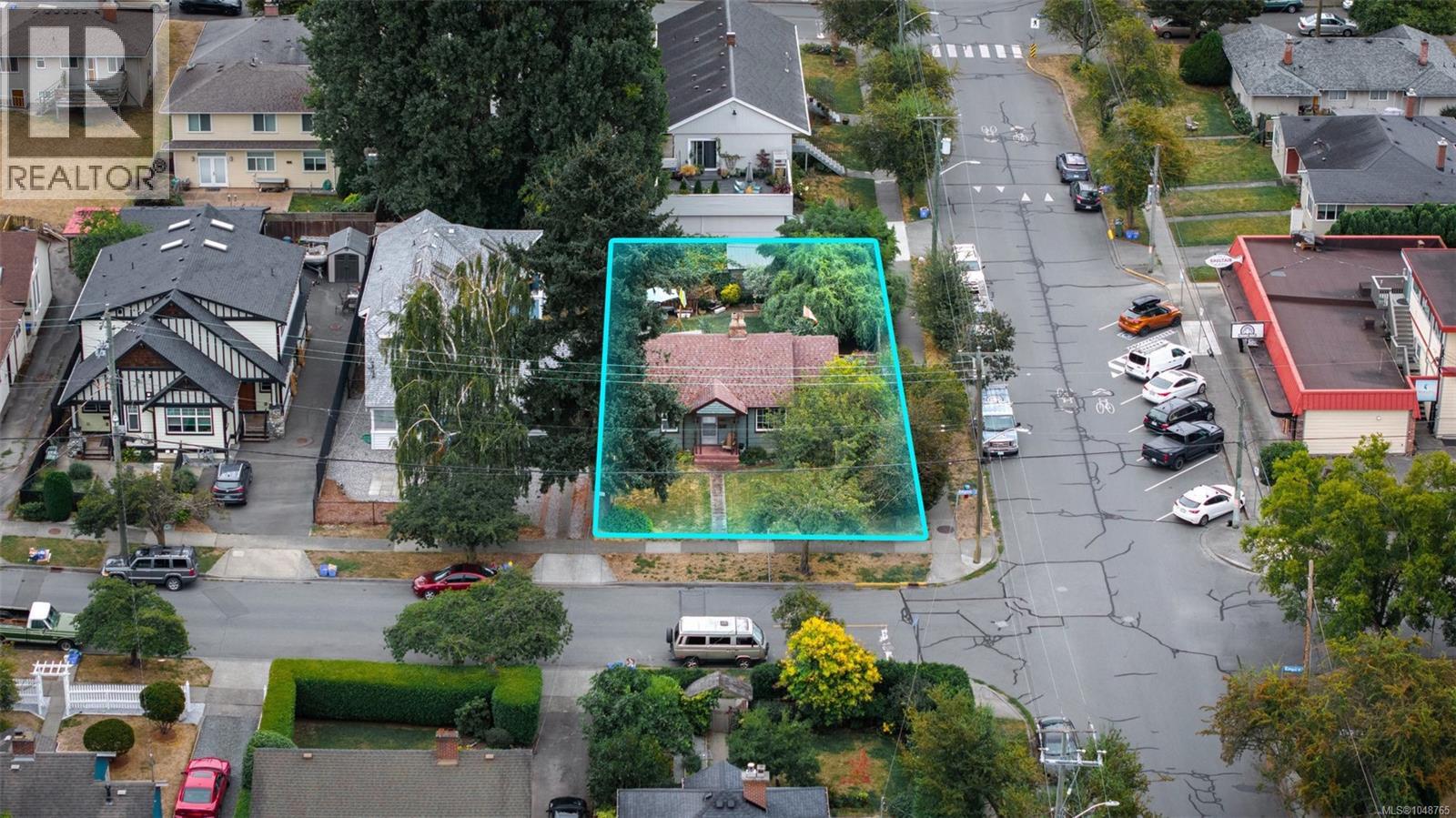 2547 Empire St, Victoria, British Columbia  V8T 3M5 - Photo 1 - 1048765