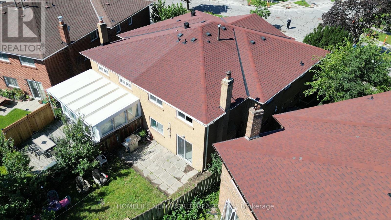 93 Crayford Drive, Toronto, Ontario  M1W 3B5 - Photo 4 - E13743860