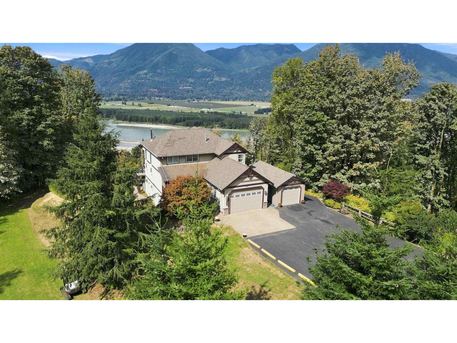 43251 Salmonberry Drive, Chilliwack Mountain, Chilliwack, British Columbia  V2R 4A4 - Photo 35 - R3161419