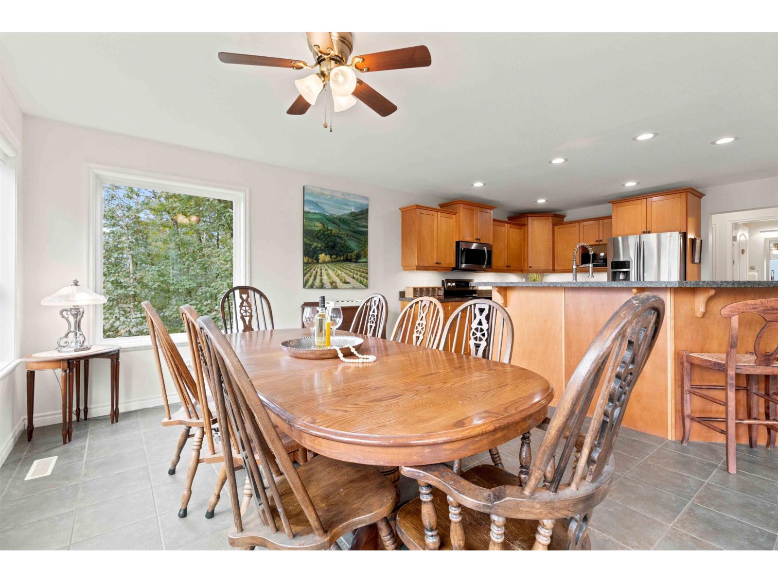43251 Salmonberry Drive, Chilliwack Mountain, Chilliwack, British Columbia  V2R 4A4 - Photo 9 - R3161419