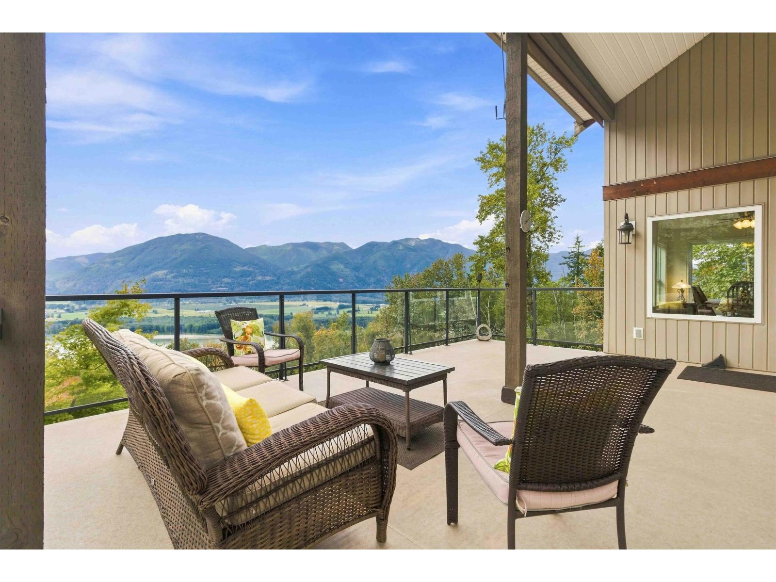 43251 Salmonberry Drive, Chilliwack Mountain, Chilliwack, British Columbia  V2R 4A4 - Photo 12 - R3161419