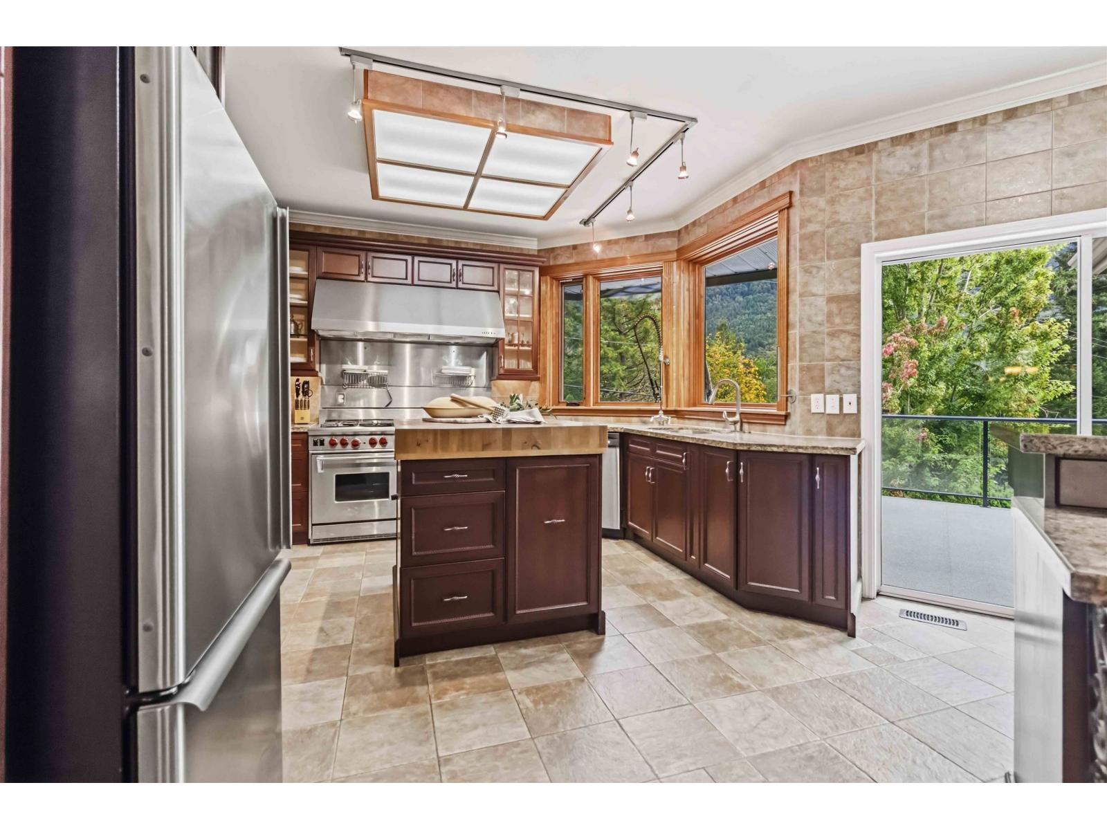 4320 Estate Drive, Chilliwack River Valley, Sardis - Chwk River Valley, British Columbia  V2R 3B4 - Photo 8 - R3161405