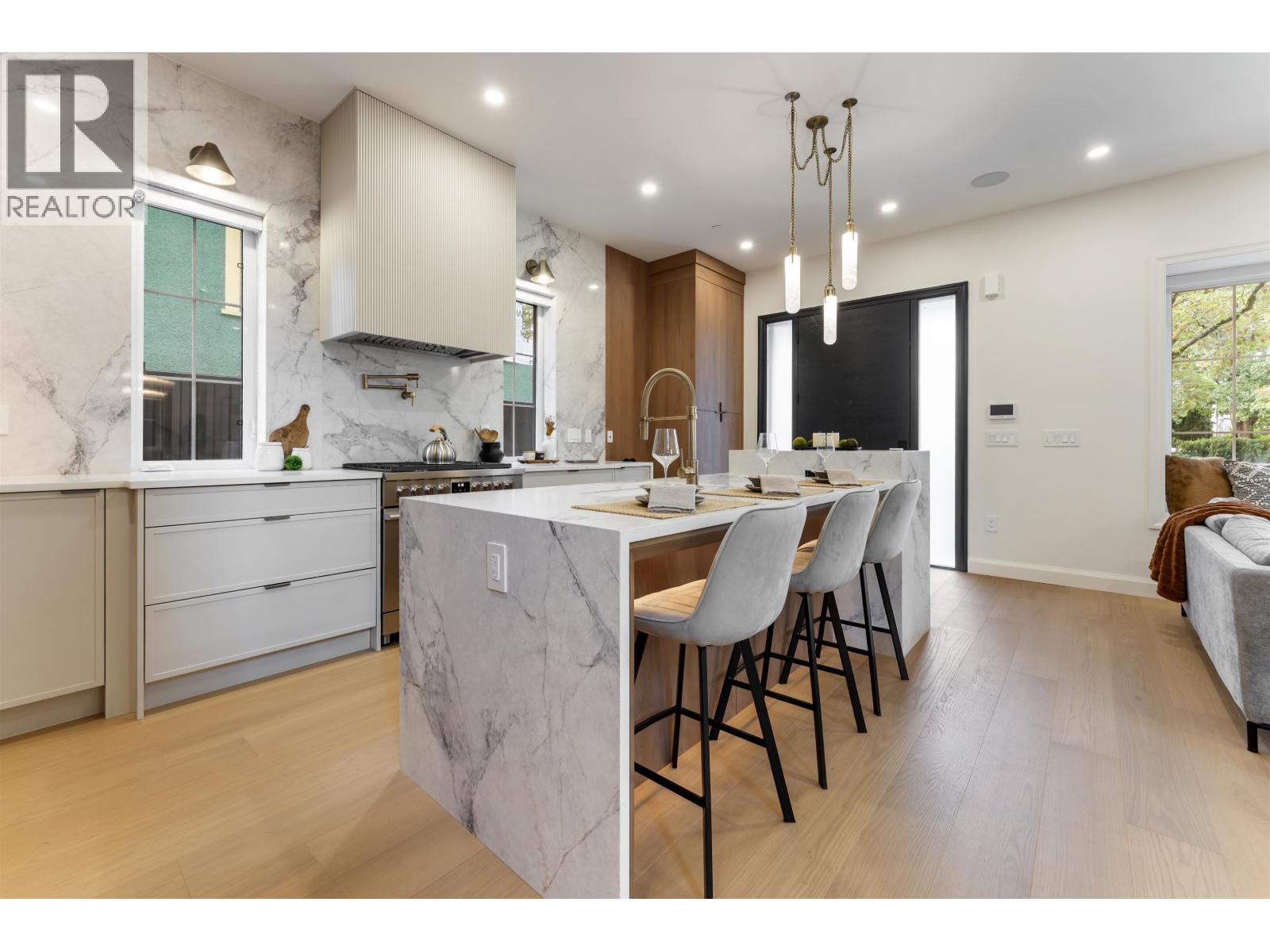 1 2256 Pender Street, Vancouver, British Columbia  V5L 1X4 - Photo 9 - R3161673