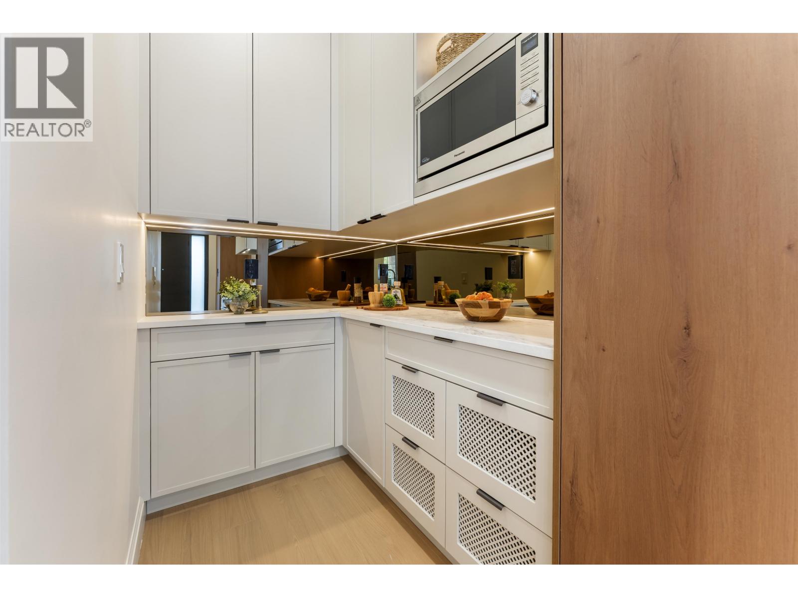 1 2256 Pender Street, Vancouver, British Columbia  V5L 1X4 - Photo 12 - R3161673