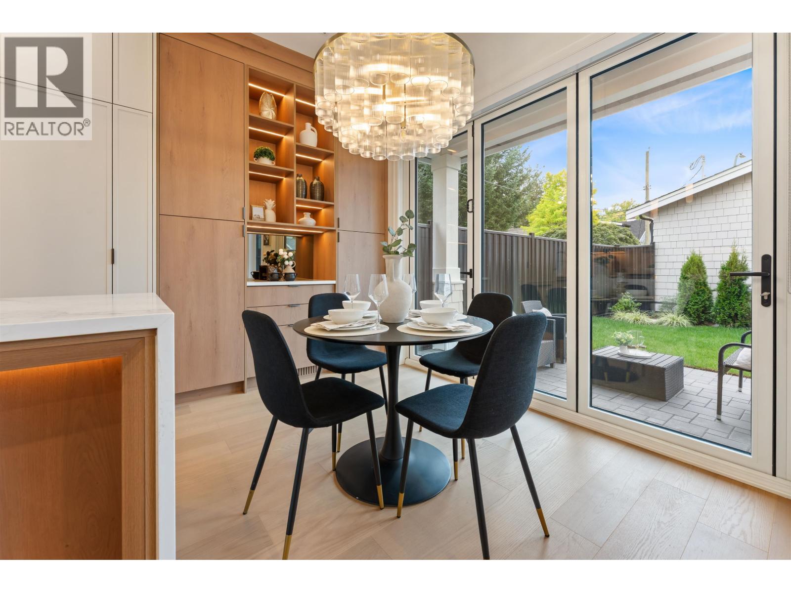 2 2256 E Pender Street Street, Vancouver, British Columbia  V5L 1X4 - Photo 11 - R3161631