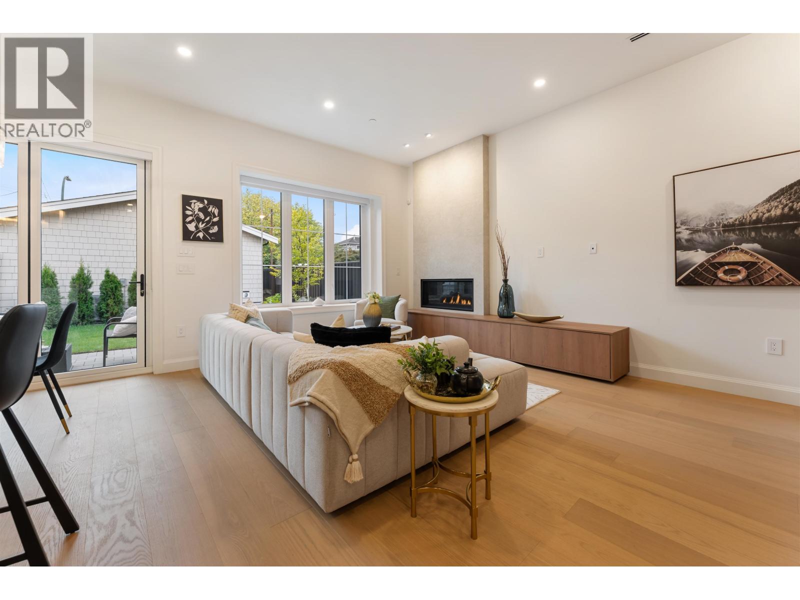 2 2256 E Pender Street Street, Vancouver, British Columbia  V5L 1X4 - Photo 5 - R3161631