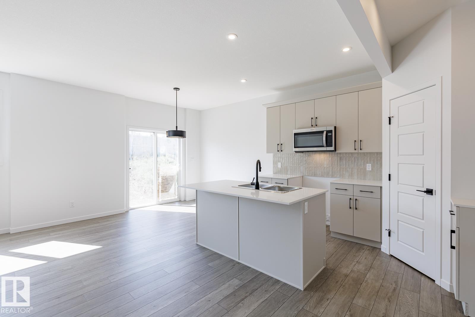 89 Silverstone Dr, Stony Plain, Alberta  T7Z 0E8 - Photo 4 - E4507245