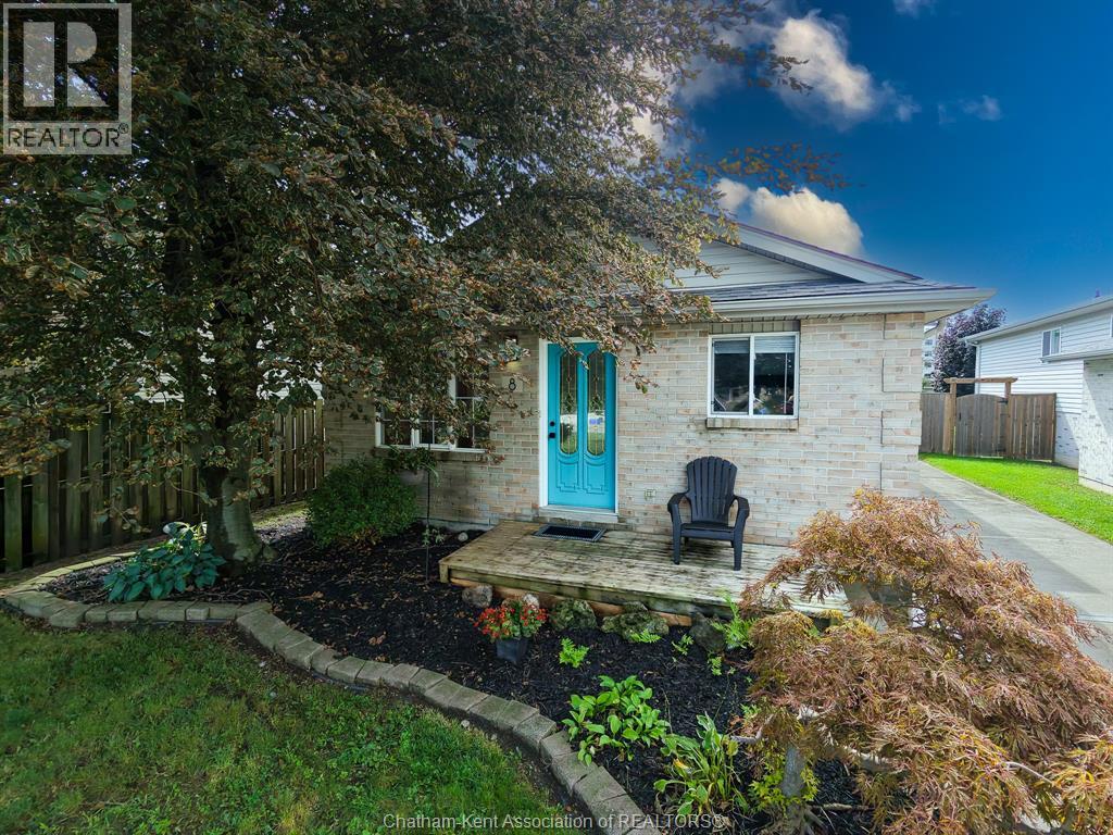 8 Hampton COURT, Chatham, Ontario