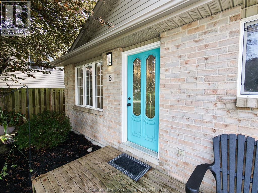 8 Hampton Court, Chatham, Ontario  N7M 6K9 - Photo 4 - 26021580