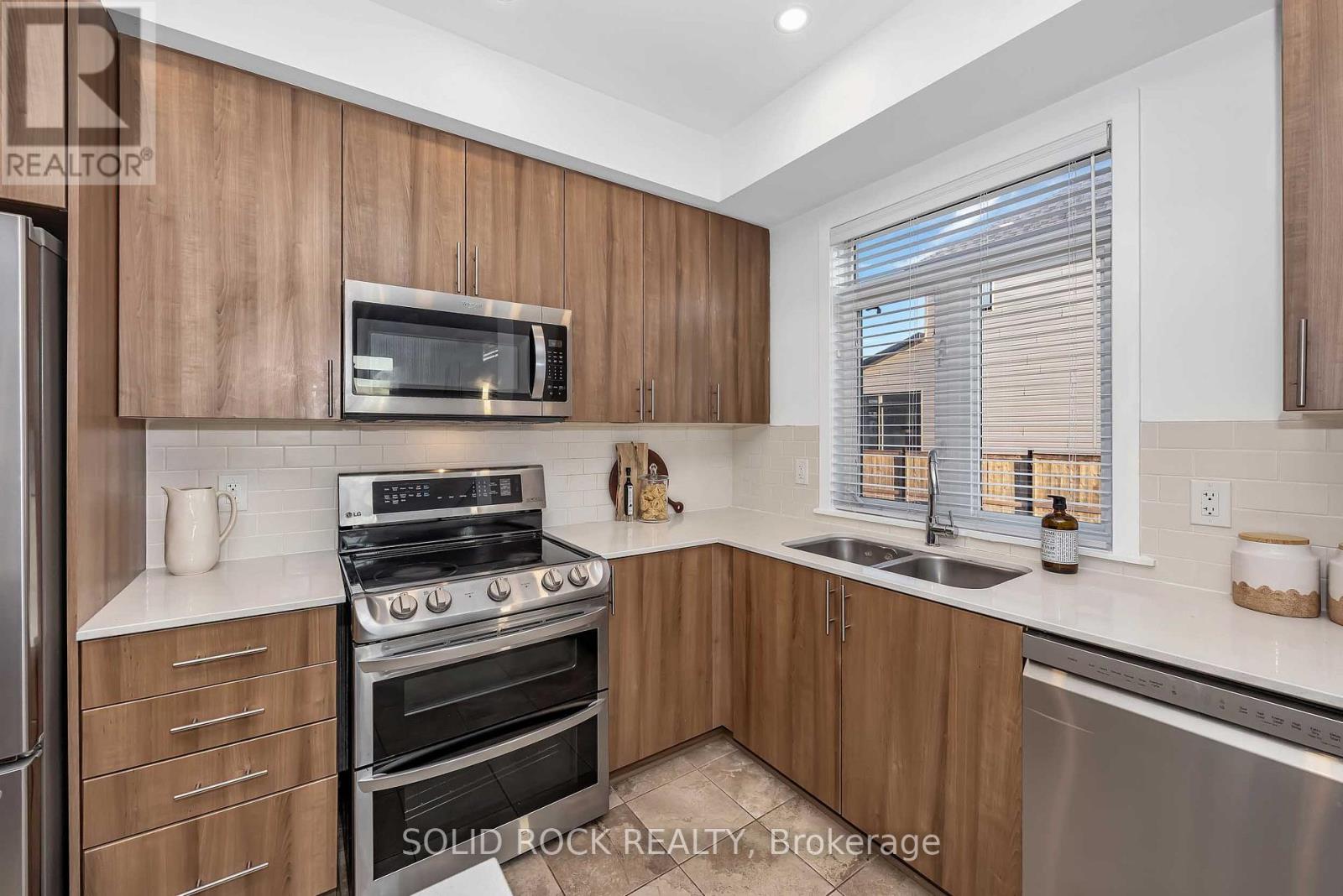 859 Solarium Avenue E, Ottawa, Ontario  K4M 0H1 - Photo 11 - X13747986