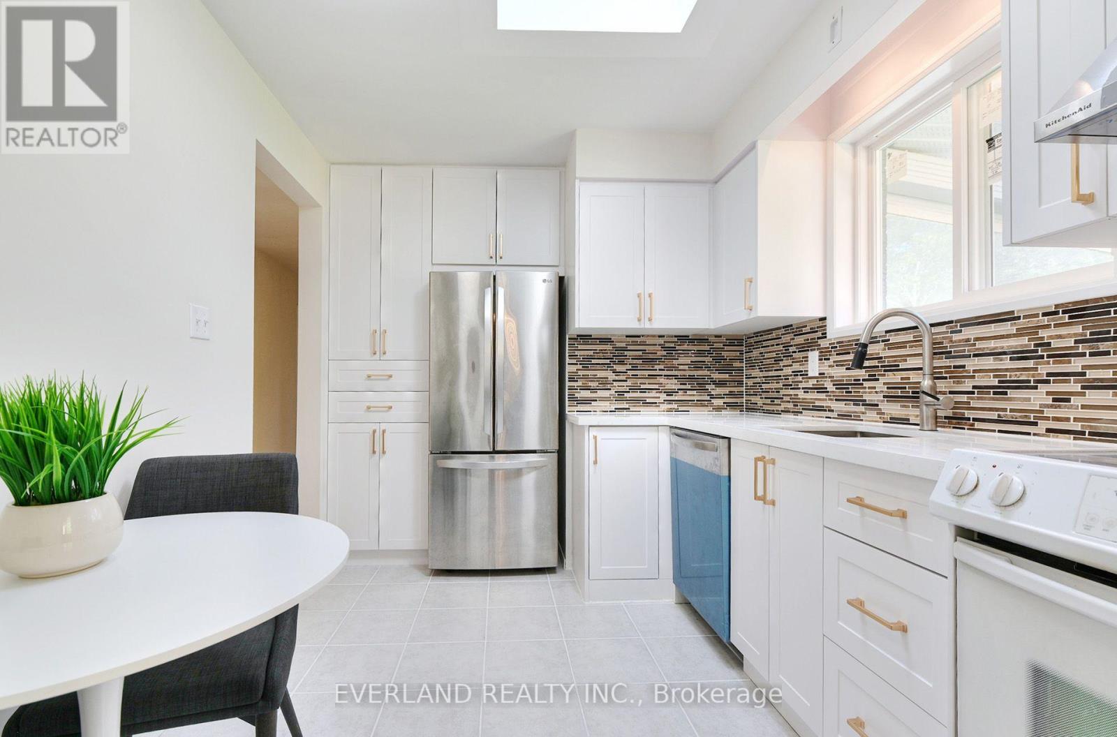 52 Fairglen Avenue, Toronto, Ontario  M1T 1G7 - Photo 15 - E13747988