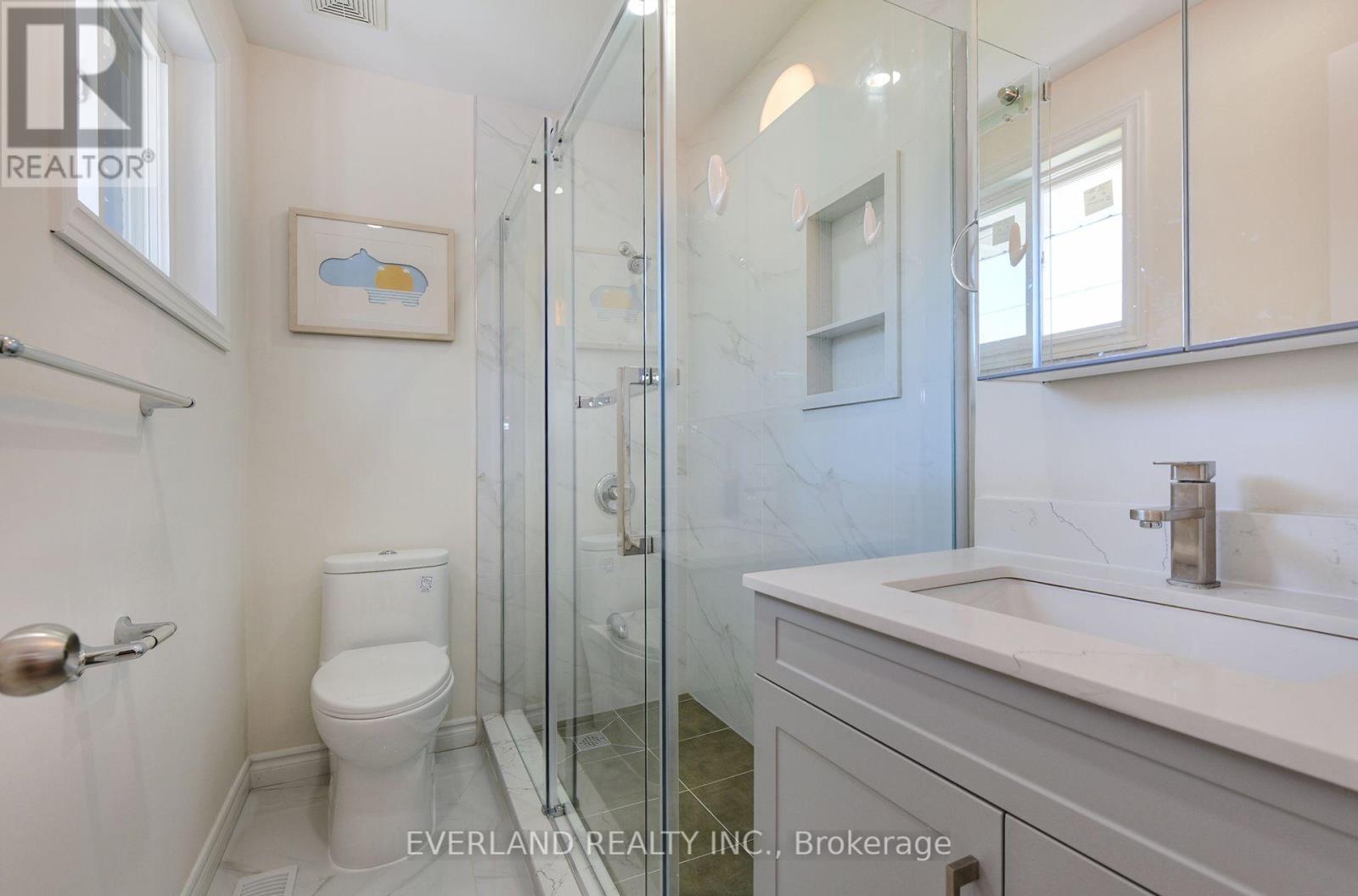 52 Fairglen Avenue, Toronto, Ontario  M1T 1G7 - Photo 4 - E13747988