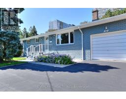 52 FAIRGLEN AVENUE, Toronto, Ontario