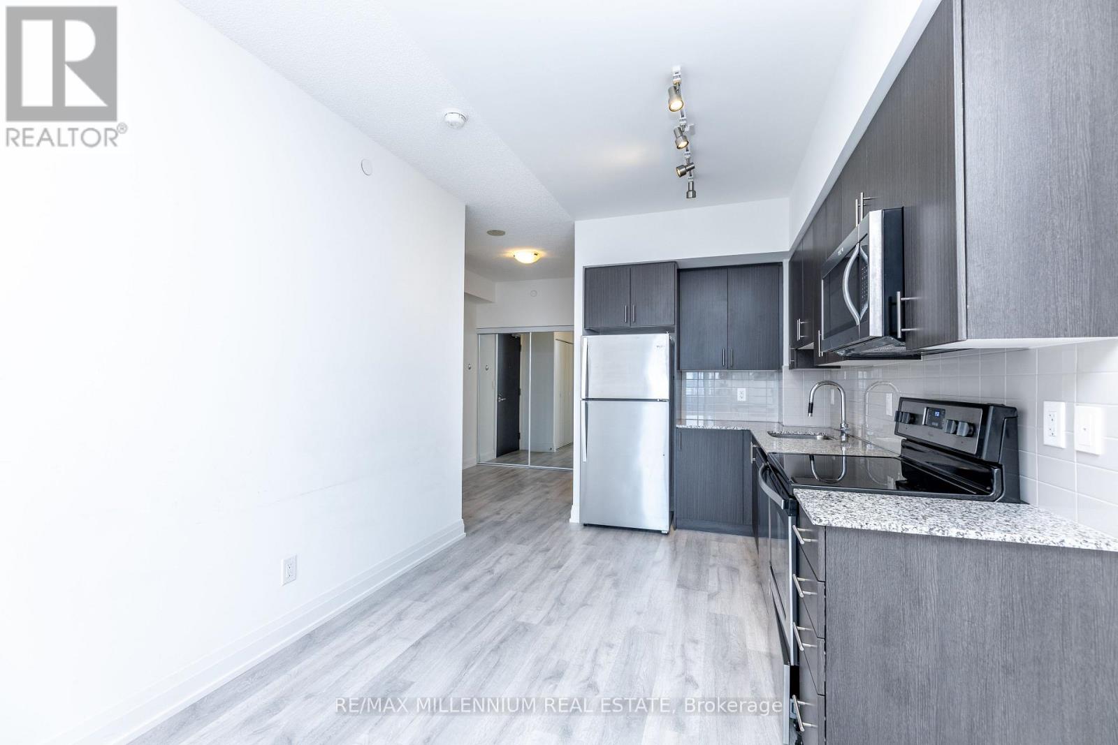 1401 - 3700 Highway 7 Road, Vaughan, Ontario  L4L 0G8 - Photo 12 - N13747962