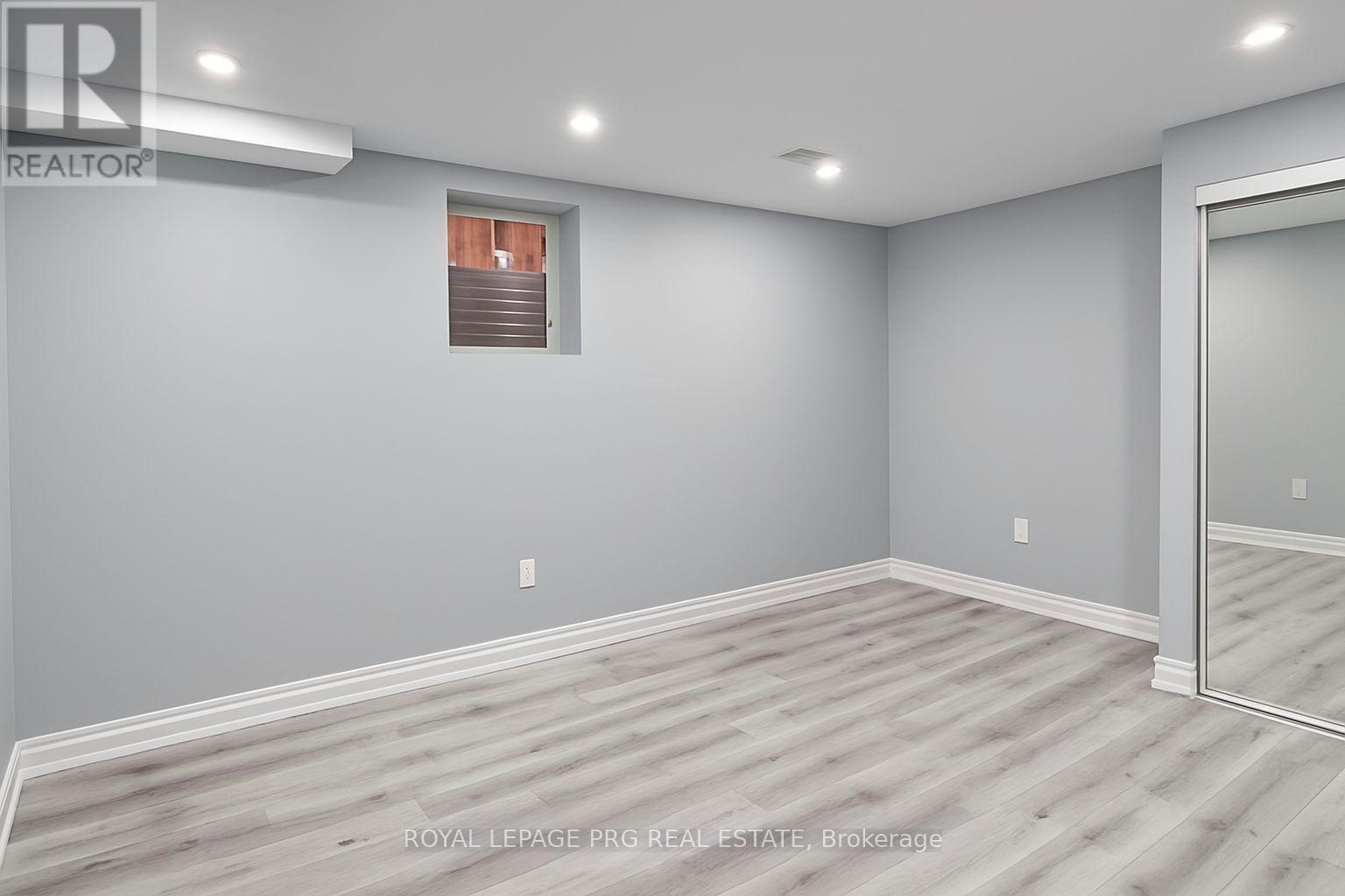 3 Ash Hill Avenue, Caledon, Ontario  L7C 4E8 - Photo 4 - W13747966