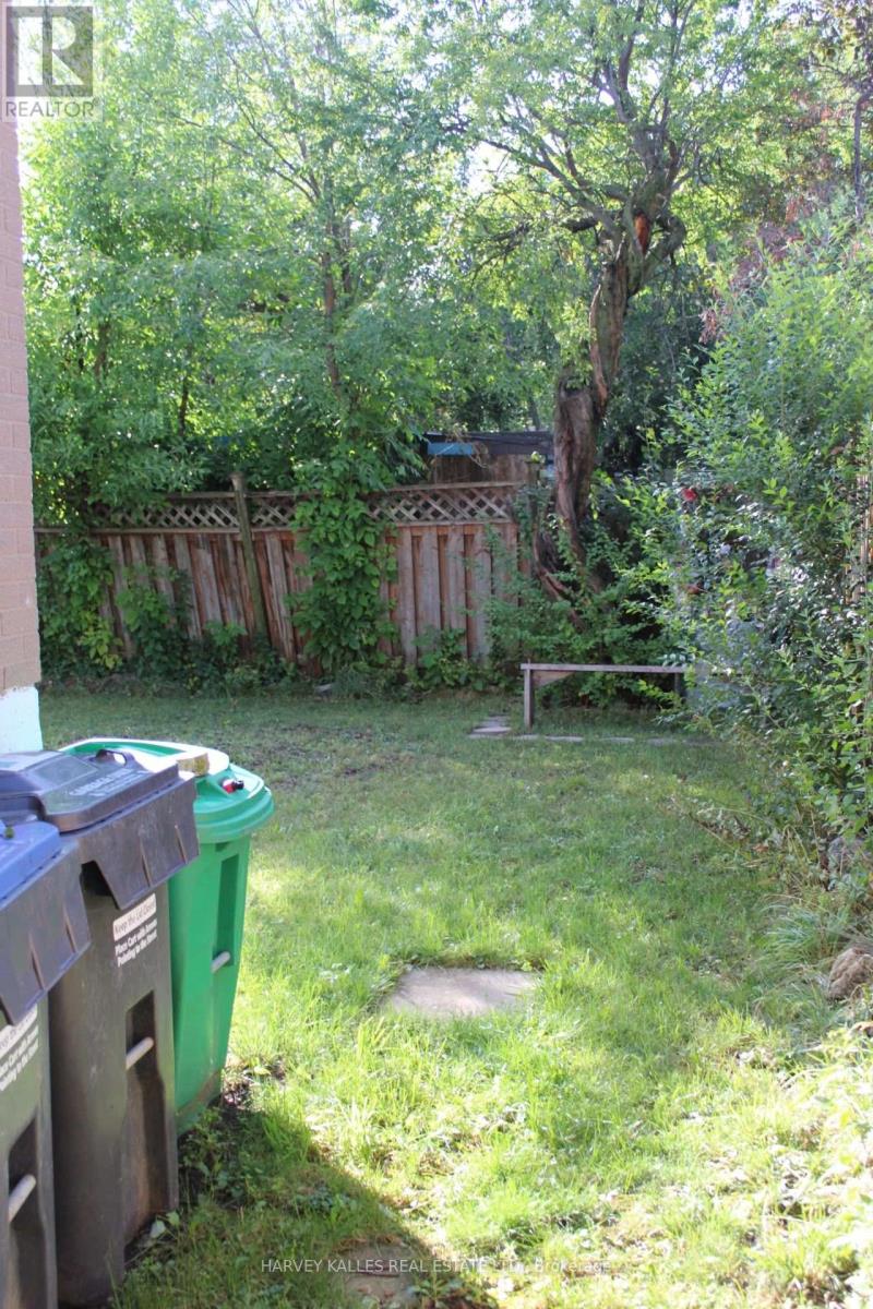 102 Goldcrest Road, Brampton, Ontario  L6S 1H2 - Photo 38 - W13713032