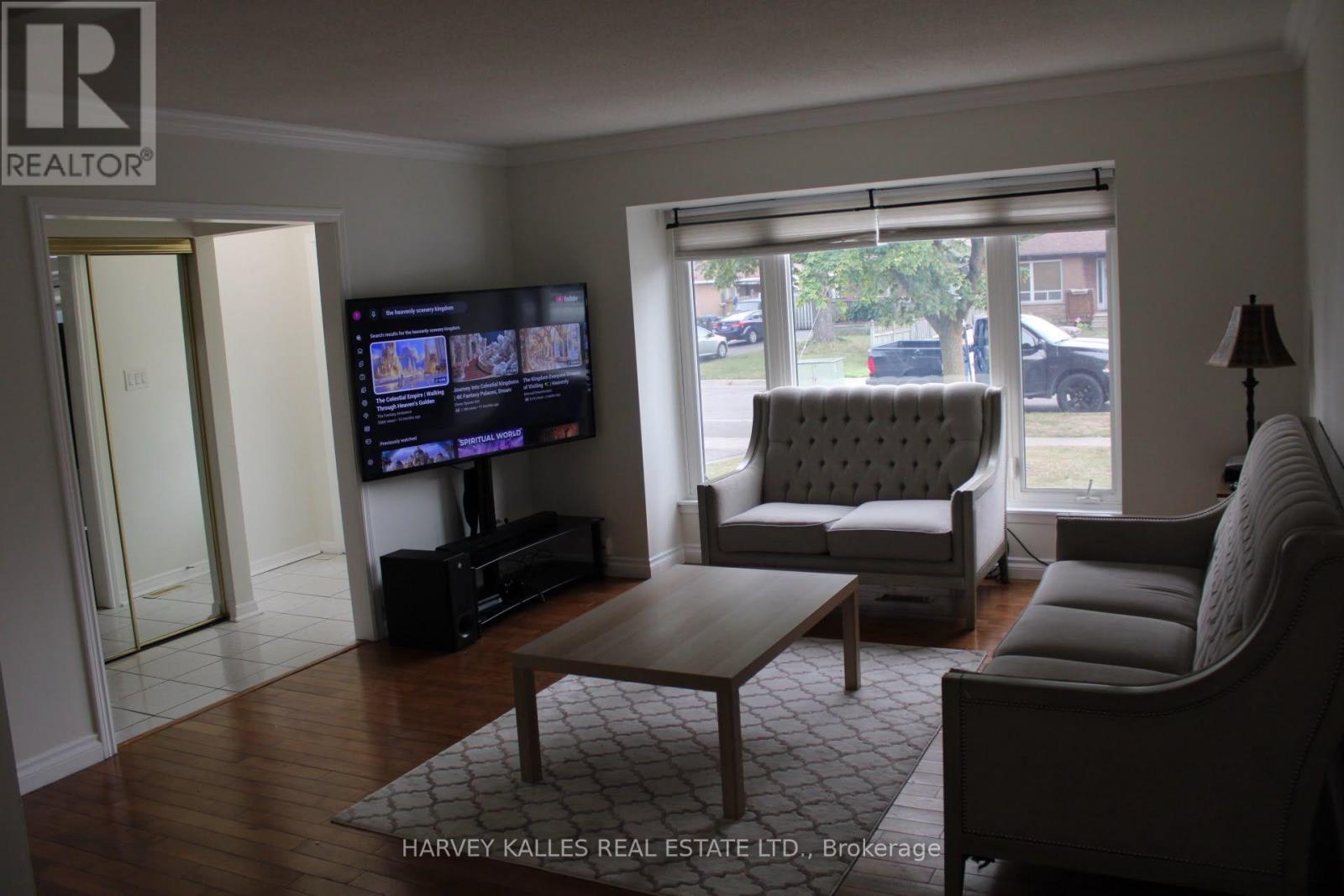 102 Goldcrest Road, Brampton, Ontario  L6S 1H2 - Photo 3 - W13713032