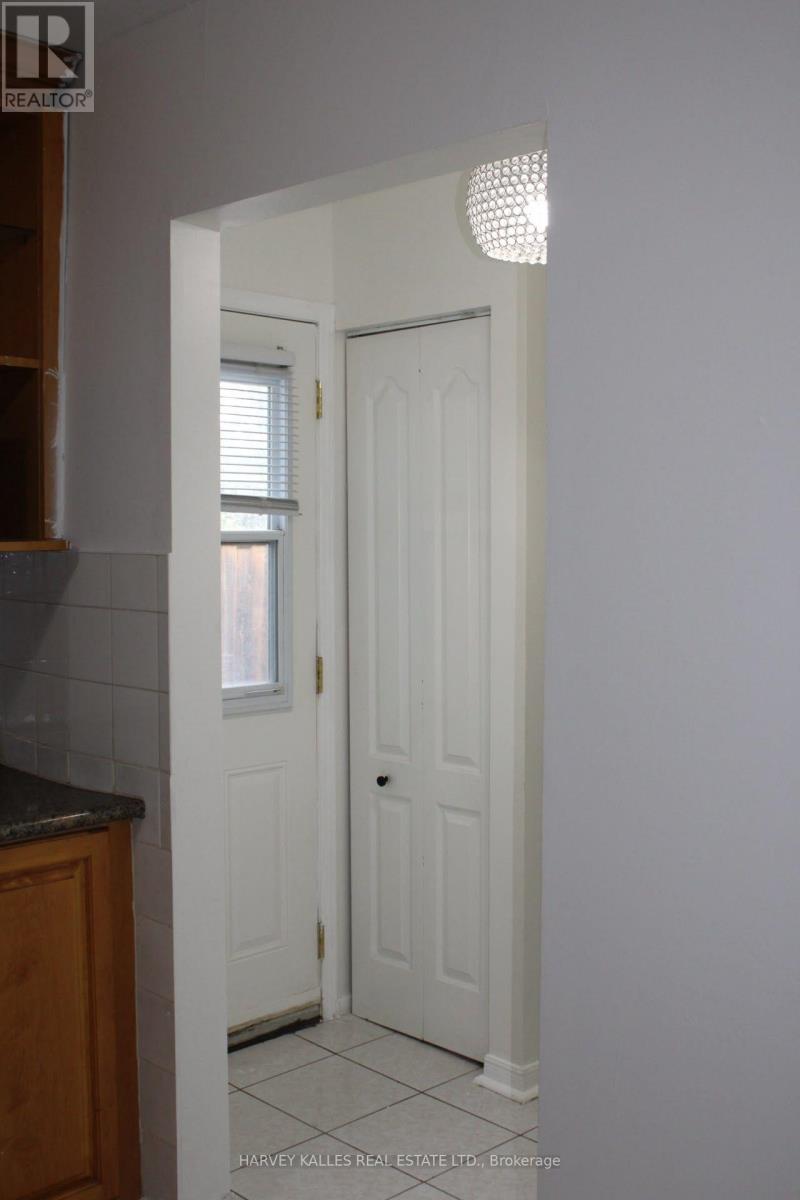102 Goldcrest Road, Brampton, Ontario  L6S 1H2 - Photo 17 - W13713032
