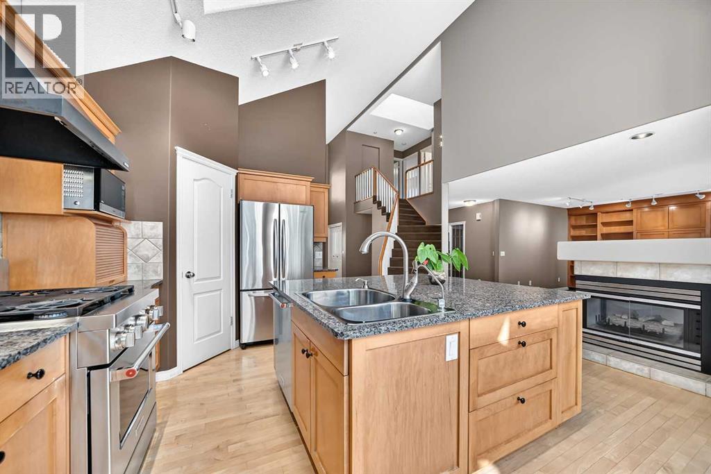 180 Hamptons Terrace Nw, Calgary, Alberta  T3A 5S3 - Photo 4 - A2341952
