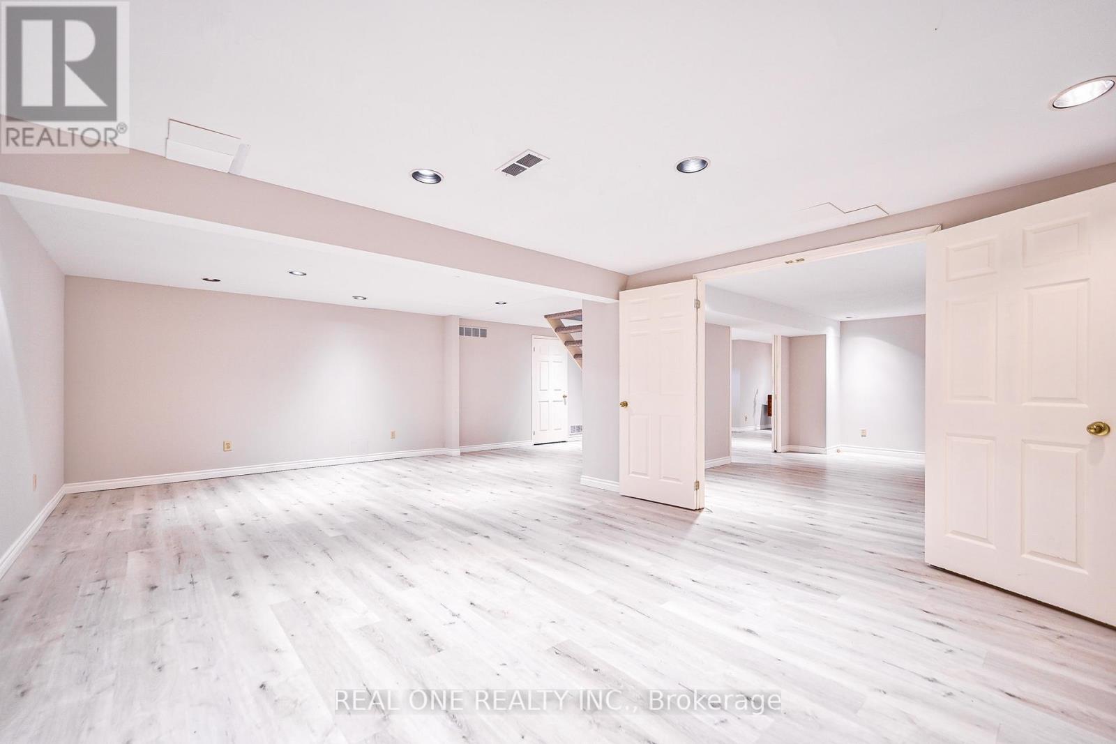 1321 Monks Passage, Oakville, Ontario  L6M 1K6 - Photo 41 - W13742366