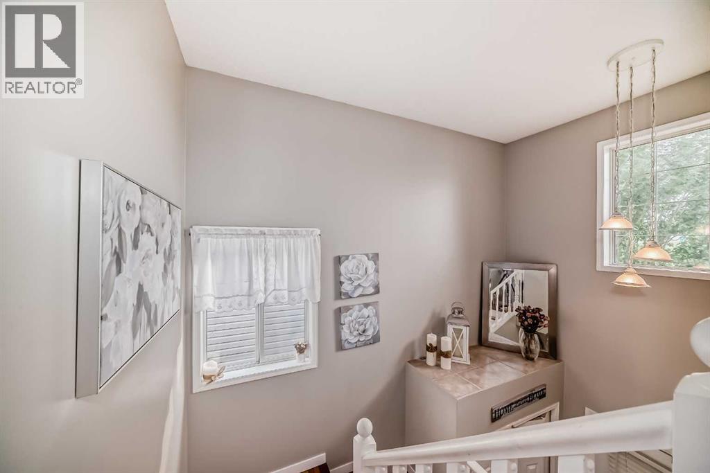 132 Hidden Hills Road Nw, Calgary, Alberta  T3A 5Y2 - Photo 22 - A2319399