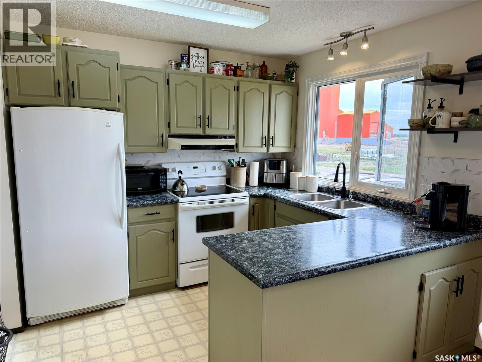 110 Railway Avenue E, Shellbrook, Saskatchewan  S0J 2E0 - Photo 4 - SK047641