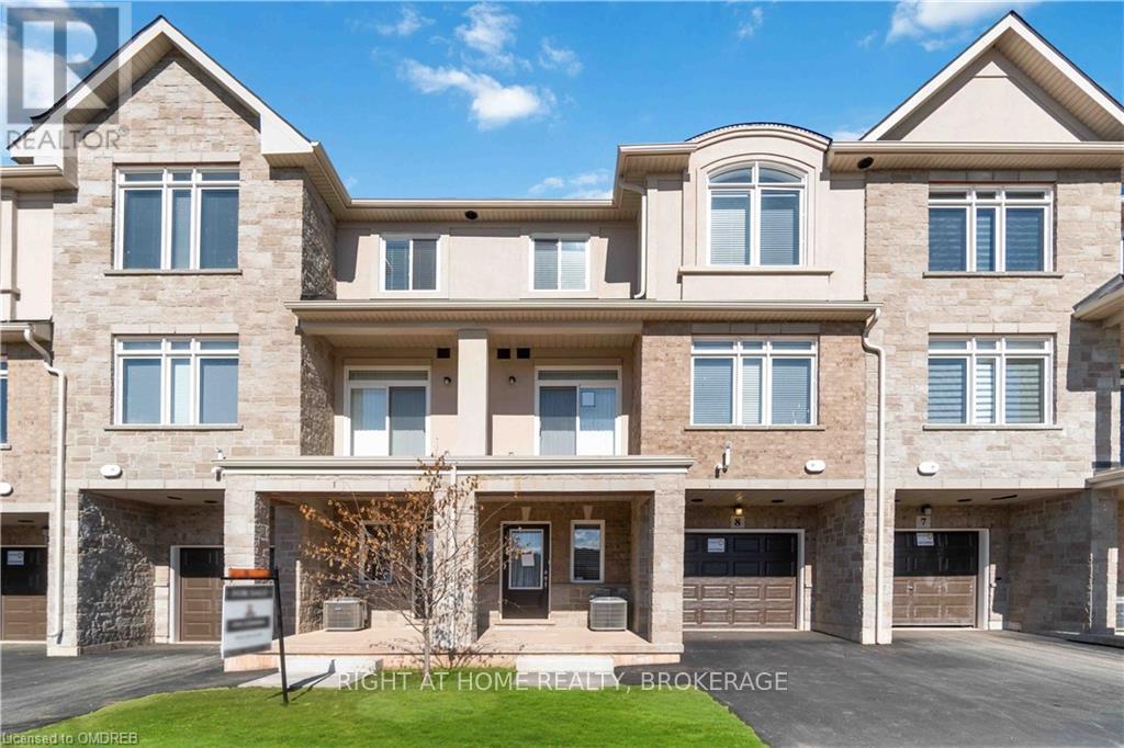 8 - 40 ZINFANDEL DRIVE, Hamilton, Ontario