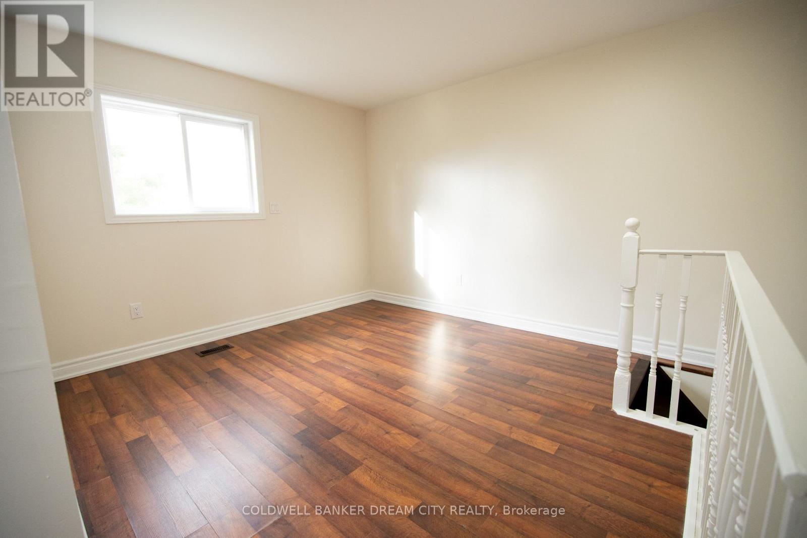 Upper - 22 Elm Grove Avenue, Richmond Hill, Ontario  L4E 2T1 - Photo 11 - N13748014