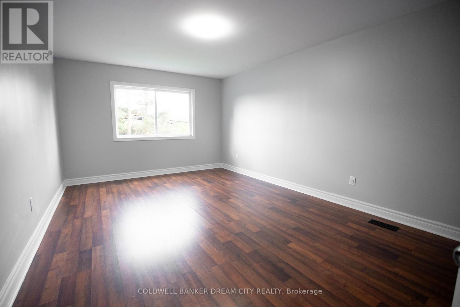 Upper - 22 Elm Grove Avenue, Richmond Hill, Ontario  L4E 2T1 - Photo 13 - N13748014