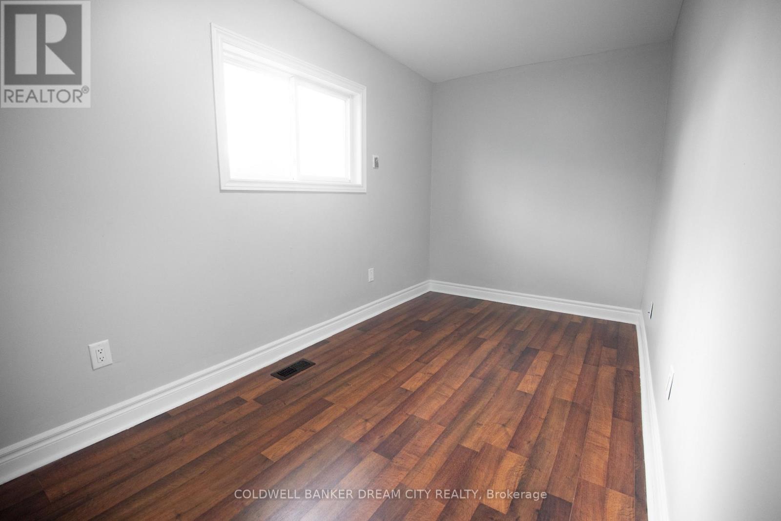 Upper - 22 Elm Grove Avenue, Richmond Hill, Ontario  L4E 2T1 - Photo 14 - N13748014