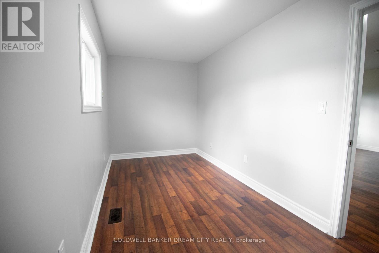 Upper - 22 Elm Grove Avenue, Richmond Hill, Ontario  L4E 2T1 - Photo 17 - N13748014