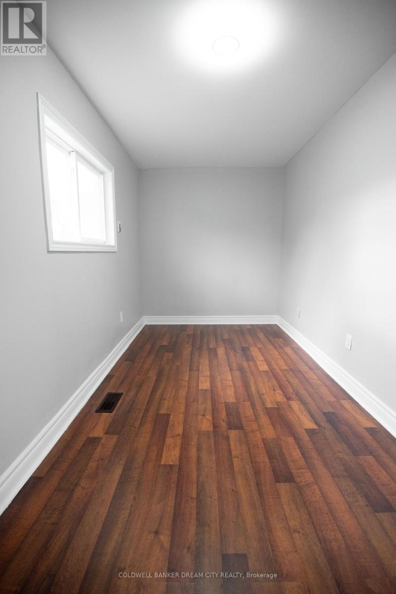 Upper - 22 Elm Grove Avenue, Richmond Hill, Ontario  L4E 2T1 - Photo 18 - N13748014