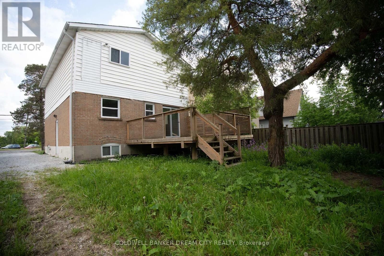 Upper - 22 Elm Grove Avenue, Richmond Hill, Ontario  L4E 2T1 - Photo 24 - N13748014