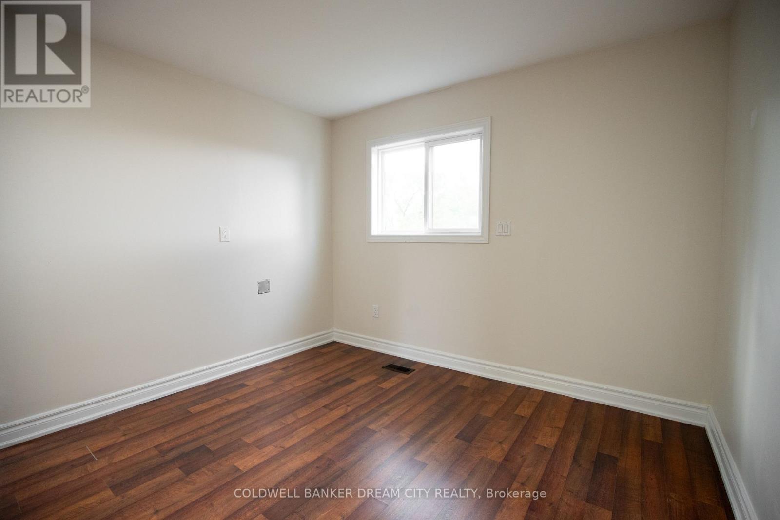 Upper - 22 Elm Grove Avenue, Richmond Hill, Ontario  L4E 2T1 - Photo 9 - N13748014