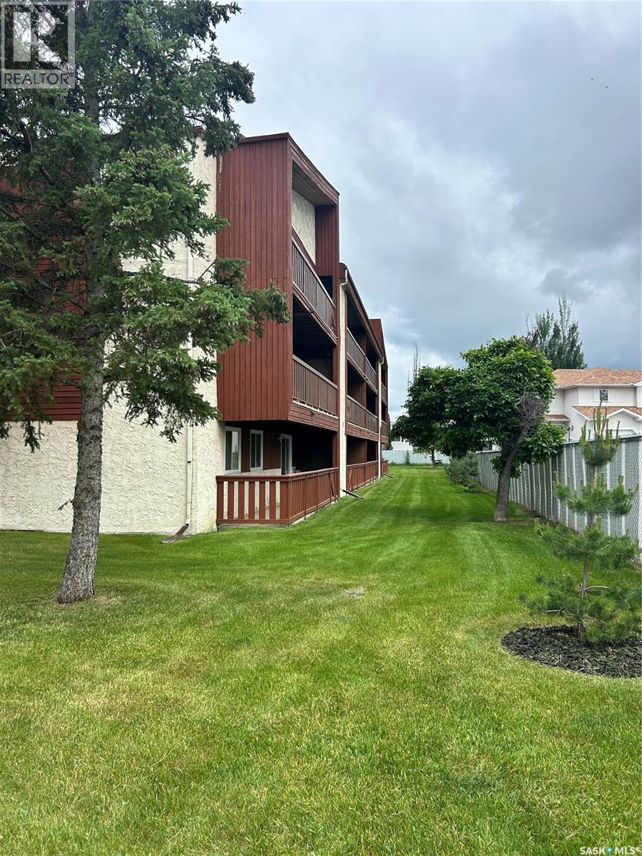 417 1580 Olive Diefenbaker Drive, Prince Albert, Saskatchewan  S6V 7M6 - Photo 3 - SK030182