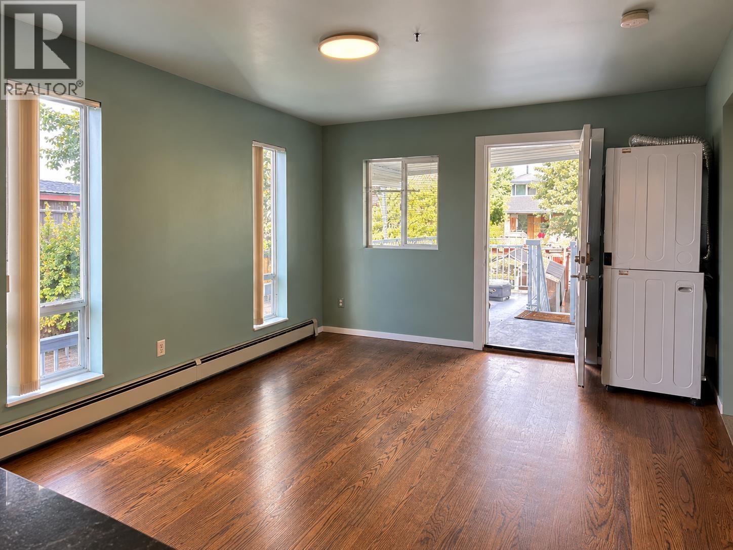 6551 Halifax Street, Burnaby, British Columbia  V5B 2P9 - Photo 3 - R3161661