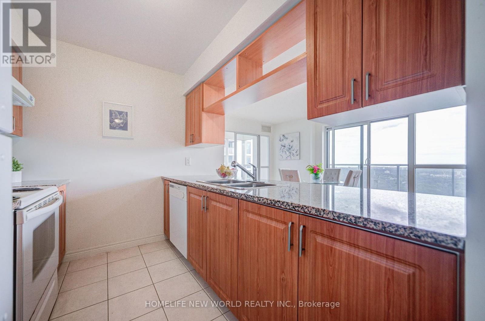2807 - 60 Town Centre Court, Toronto, Ontario  M1P 0B1 - Photo 15 - E13748044