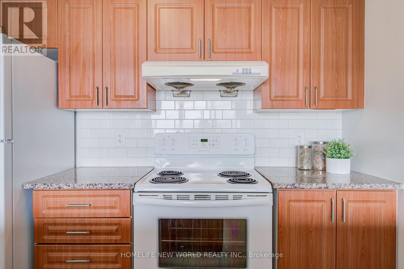 2807 - 60 Town Centre Court, Toronto, Ontario  M1P 0B1 - Photo 17 - E13748044