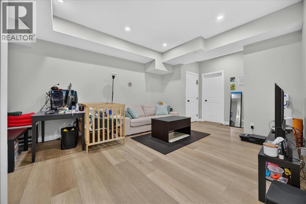 4620 81 Street NW, Calgary, Alberta  T3B 2P6 - Photo 38 - A2325957