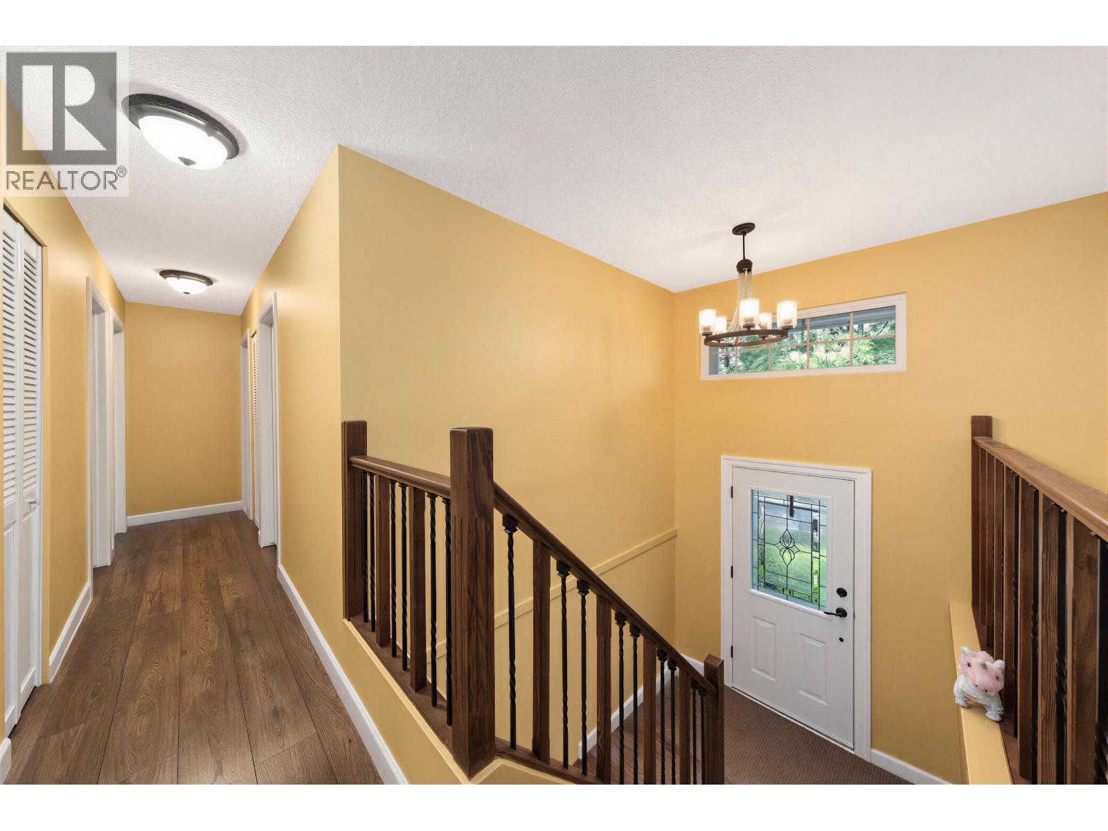 1650 Connaught Drive, Port Coquitlam, British Columbia  V3C 4G8 - Photo 3 - R3161772