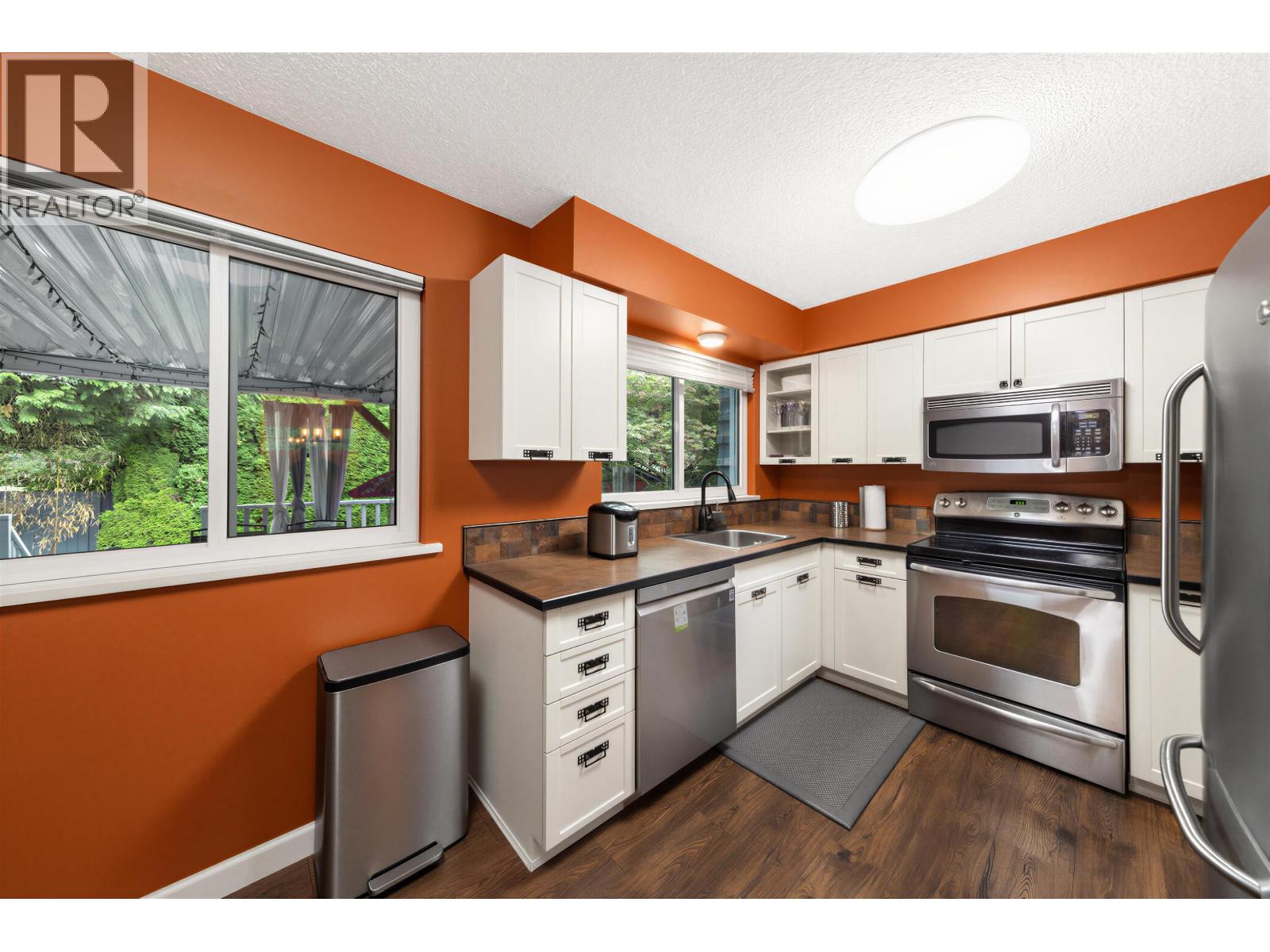 1650 Connaught Drive, Port Coquitlam, British Columbia  V3C 4G8 - Photo 9 - R3161772