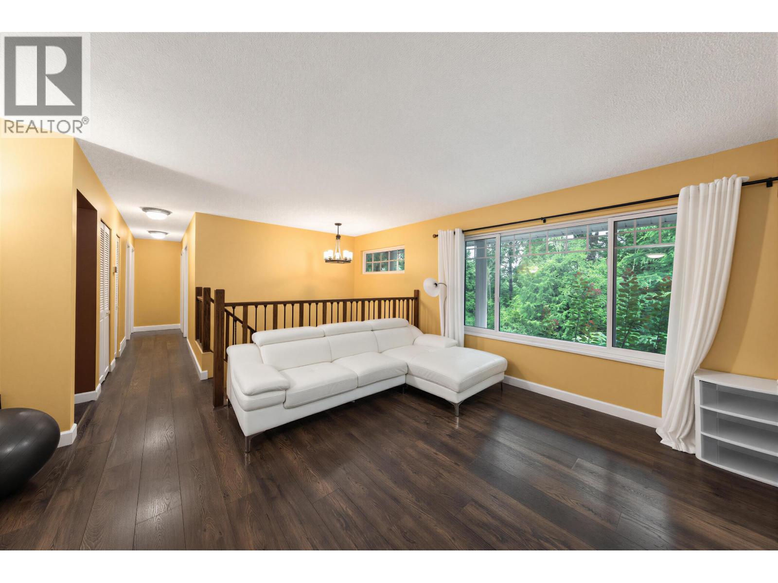 1650 Connaught Drive, Port Coquitlam, British Columbia  V3C 4G8 - Photo 4 - R3161772