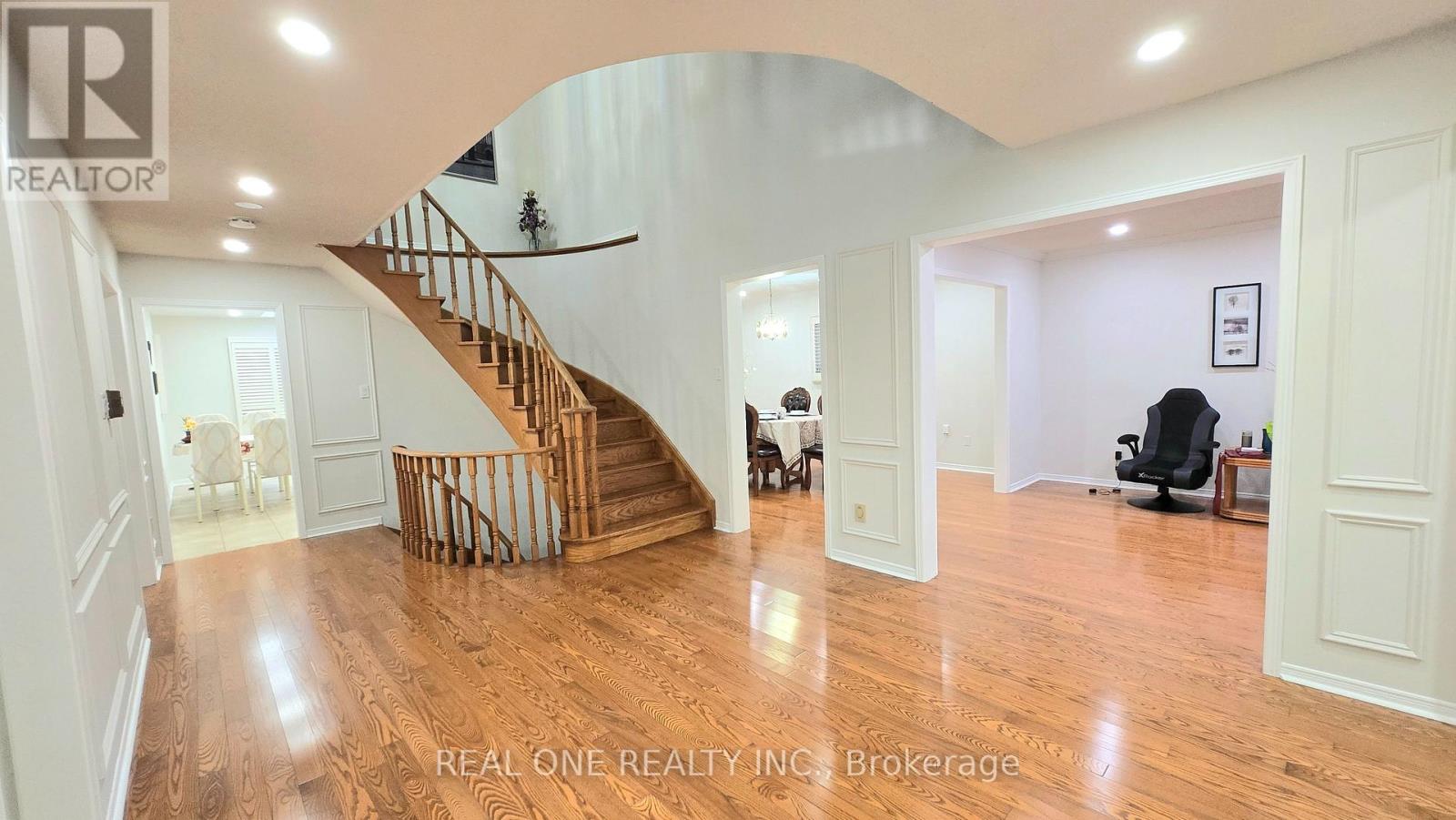 2027 Roy Ivor Crescent, Mississauga, Ontario  L5L 3N7 - Photo 5 - W13667630