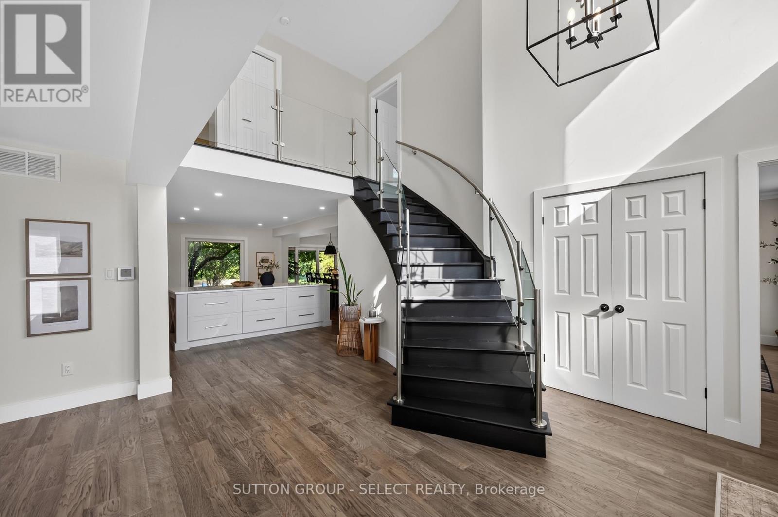 1316 Corley Drive N, London North, Ontario  N6G 4K5 - Photo 4 - X13748064