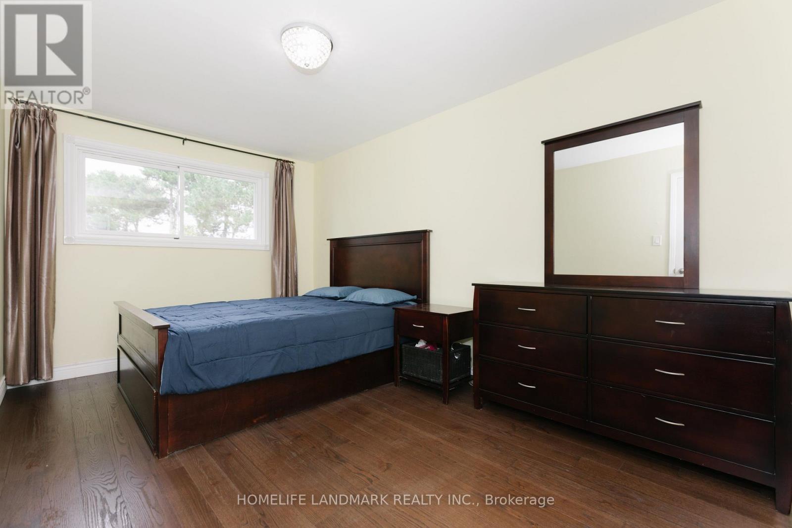 2419 Cashmere Avenue, Mississauga, Ontario  L5B 2M7 - Photo 11 - W13748060