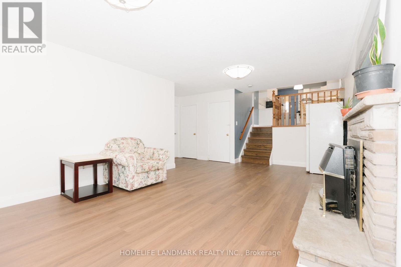 2419 Cashmere Avenue, Mississauga, Ontario  L5B 2M7 - Photo 15 - W13748060