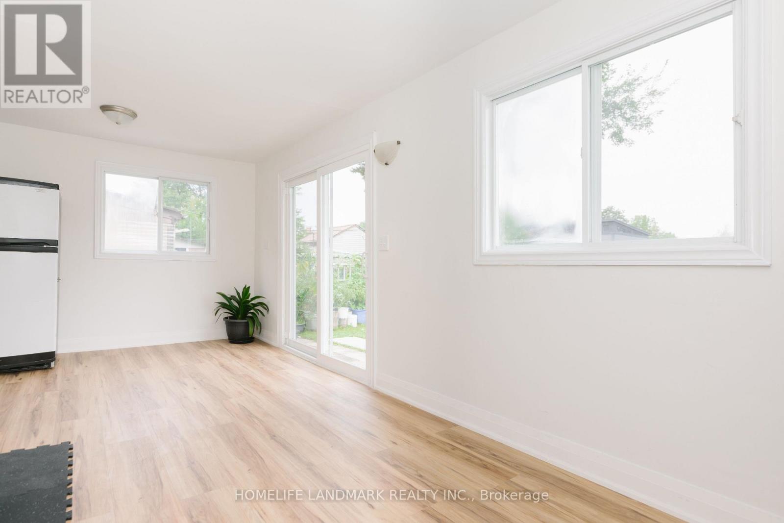 2419 Cashmere Avenue, Mississauga, Ontario  L5B 2M7 - Photo 21 - W13748060