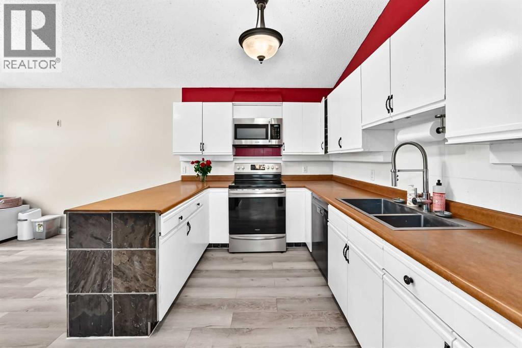44 Big Springs Hill SE, Airdrie, Alberta  T4A 1L3 - Photo 4 - A2342965