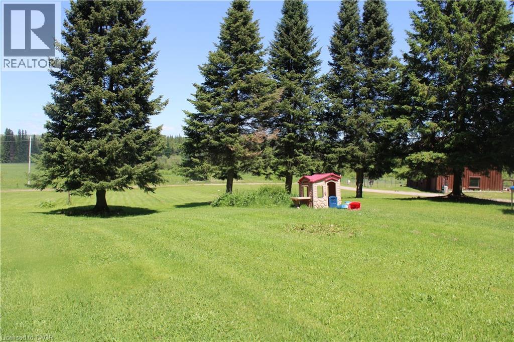 411a Peggs Mountain Road, Burk's Falls, Ontario  P0A 1C0 - Photo 2 - 40822469