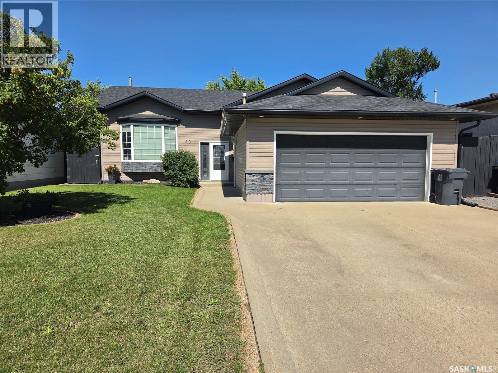 413 Brooks Road, Estevan, Saskatchewan  S4A 2P2 - Photo 2 - SK047630